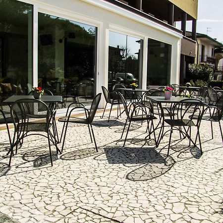Hotel Ambra Quarto dʼAltino Exterior foto